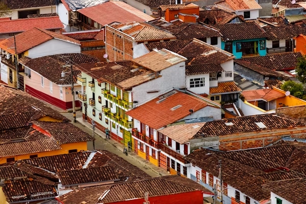 Juntos Seguros: Building Trust, Protection, and Community in the Insurance Landscape