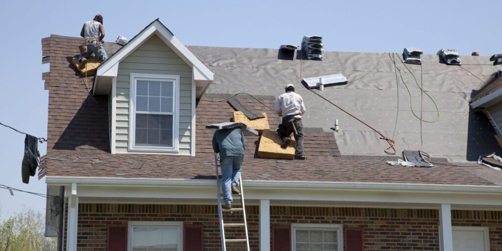 How to Find and Work with a Reliable Roofing Company?